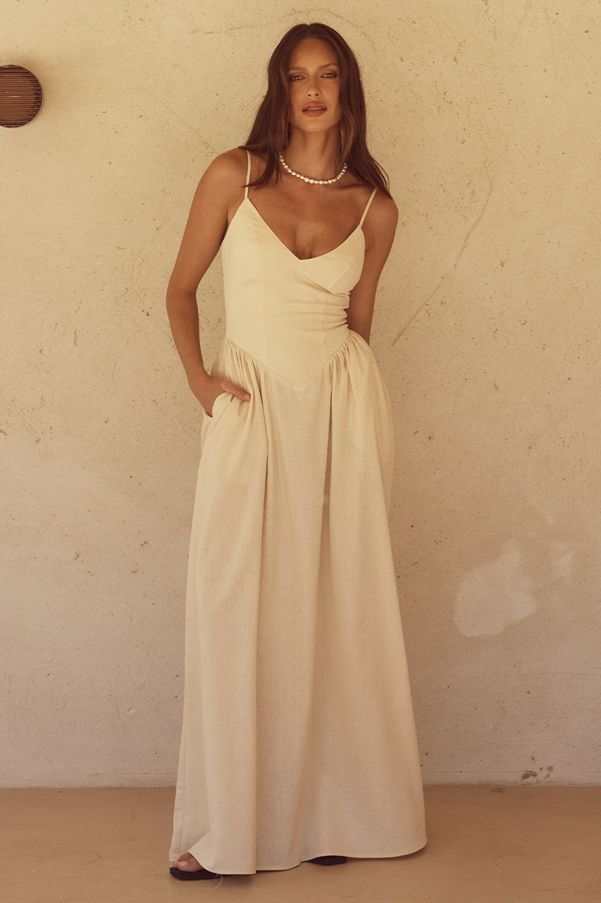 ZEPHY MAXI DRESS - SAND XXL - 240202_RUNAWAY2632