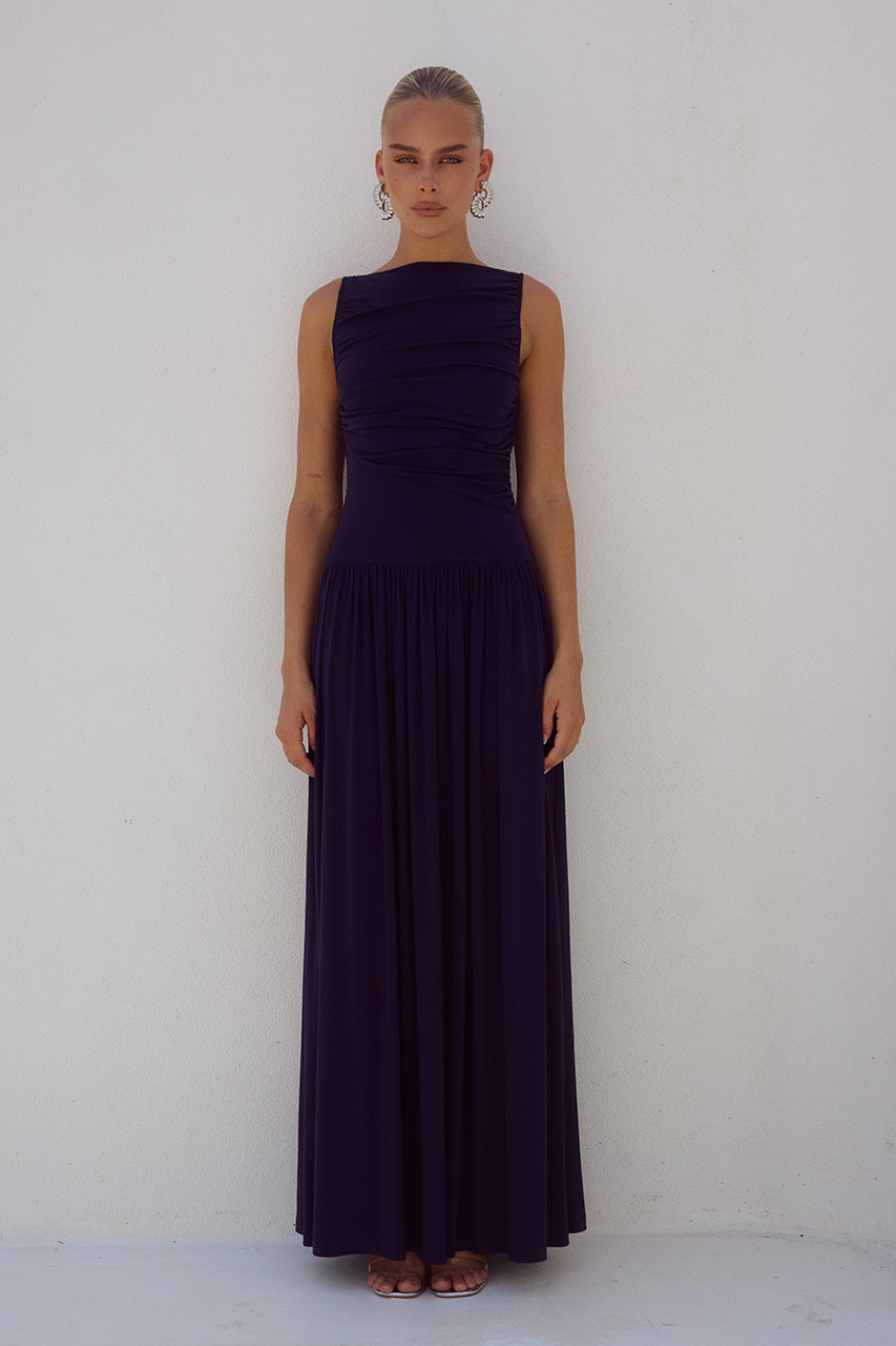 NALLA MAXI DRESS - NAVY - 241008_RUNAWAY4062