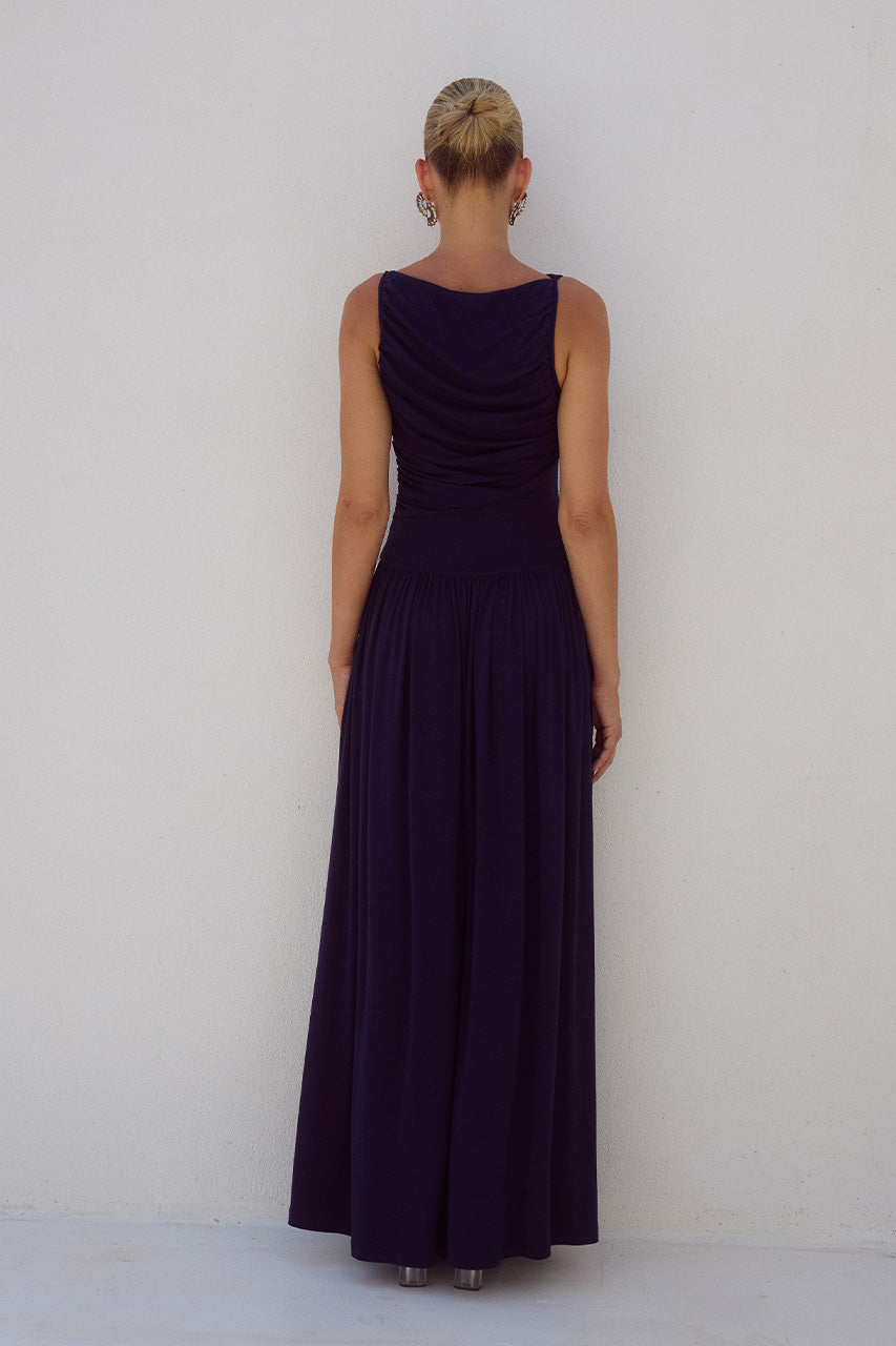 NALLA MAXI DRESS - NAVY - 241008_RUNAWAY4129