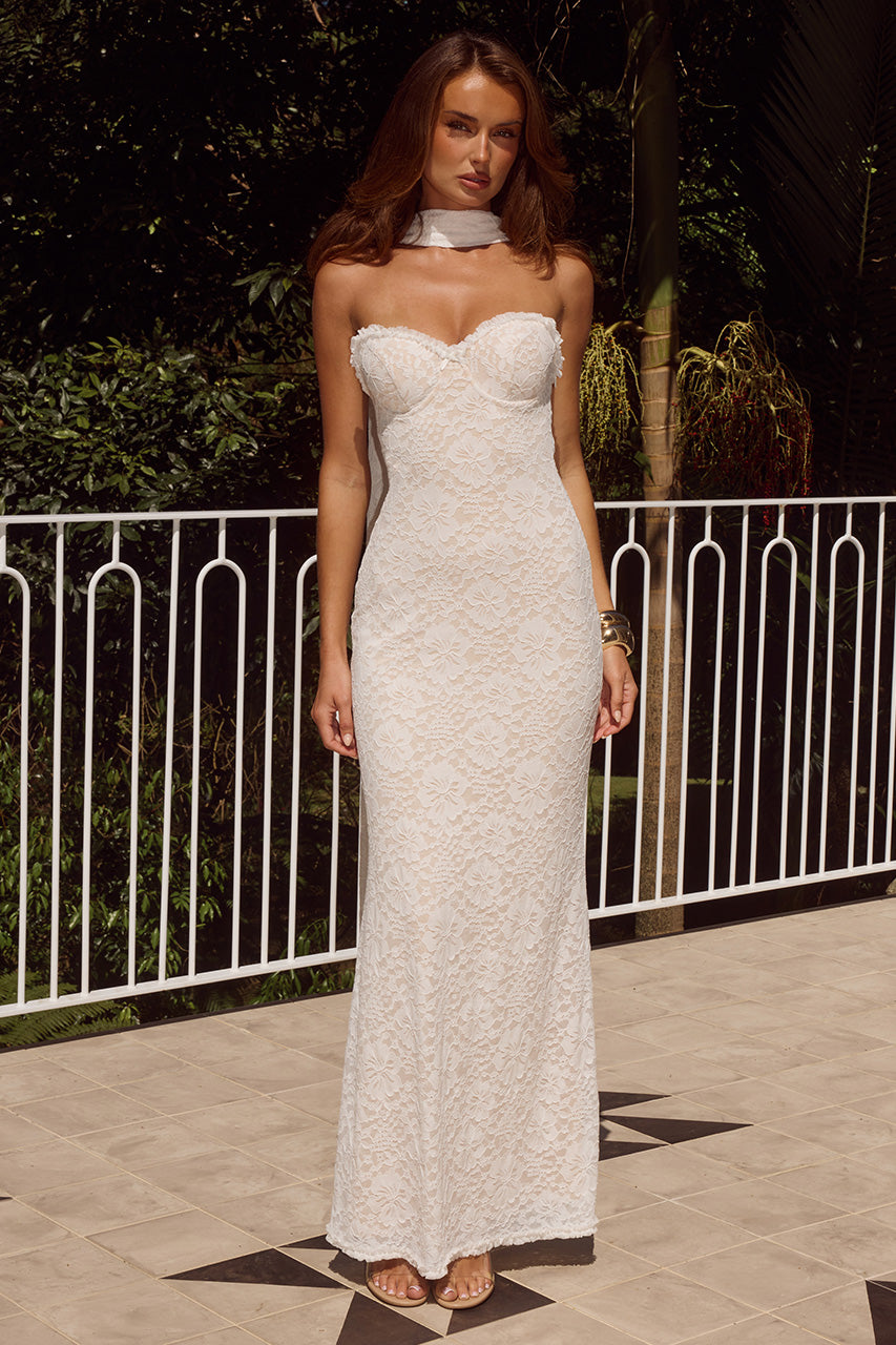 white scarf dress Lady Black Tie - Isabella Gown - Off - Strapless Chiffon With line wedding gown exudes timeless elegance with a modern twist AMANA STRAPLESS SCARF MAXI DRESS
