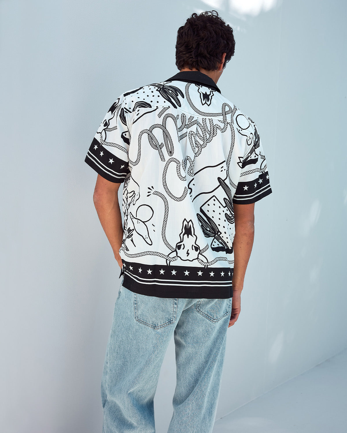 BUCK SHORT SLEEVE SHIRT - BUCK BLACK/WHITE