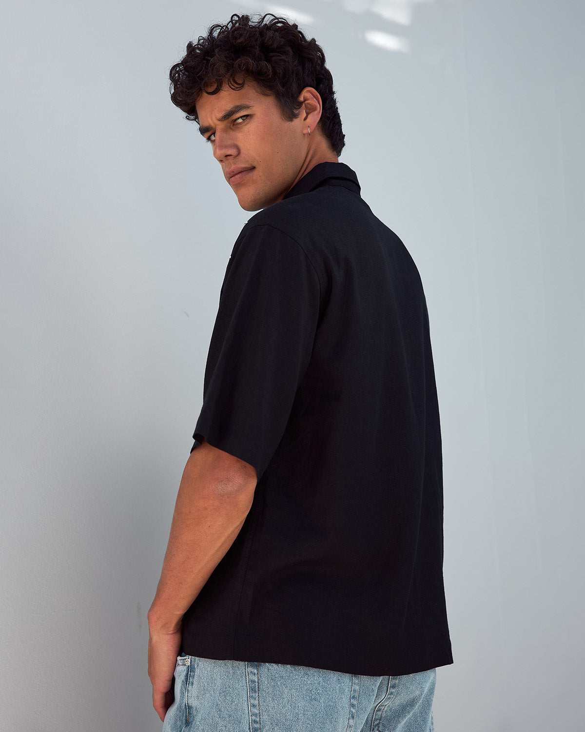DUTTON SHORT SLEEVE SHIRT - BLACK