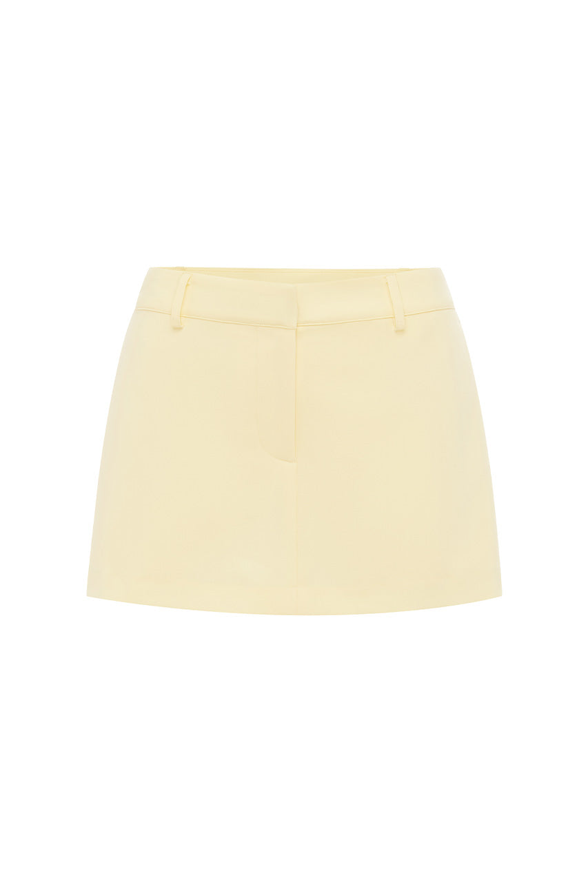 HAMPTON LOW WAIST TAILORED SKORT - BUTTER