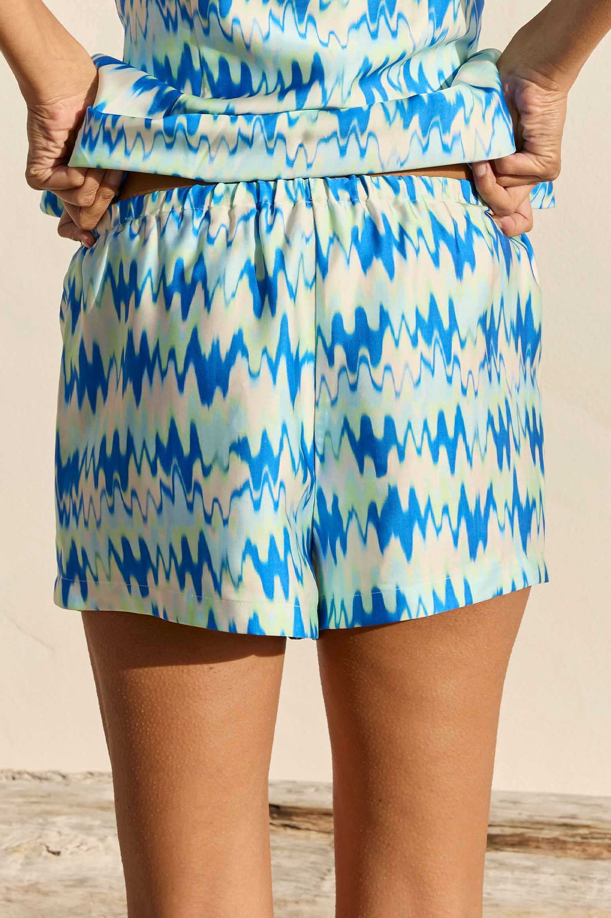 AMOREE ELASTICATED SHORT - VIRELLI BLUE MULTI