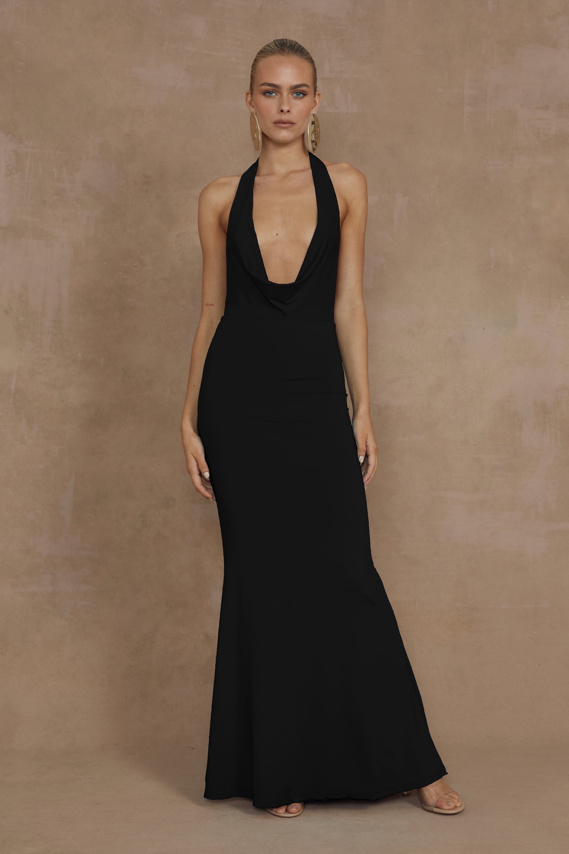 LORITA MAXI DRESS - BLACK - MADDY_POLLARD_RUNAWAY-242---Black-_1