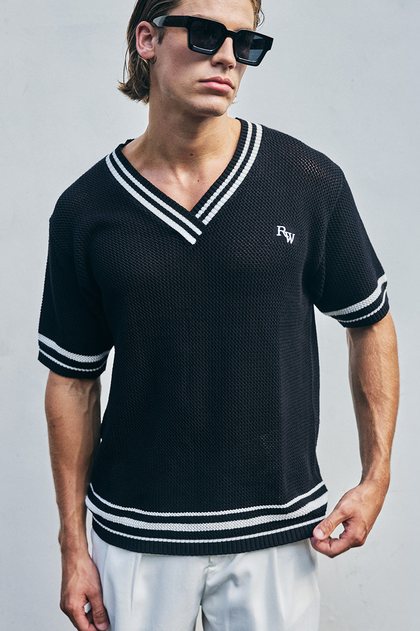 MAKKA V-NECK SHORT SLEEVE KNIT TOP - BLACK