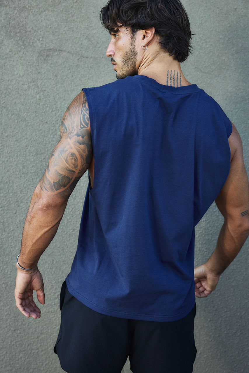 RNWY CREST FITTED TANK TOP - NAVY