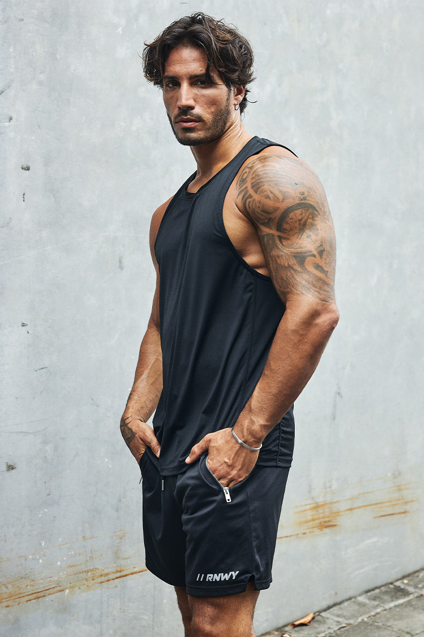 RUNAWAY MUSCLE TANK TOP - BLACK