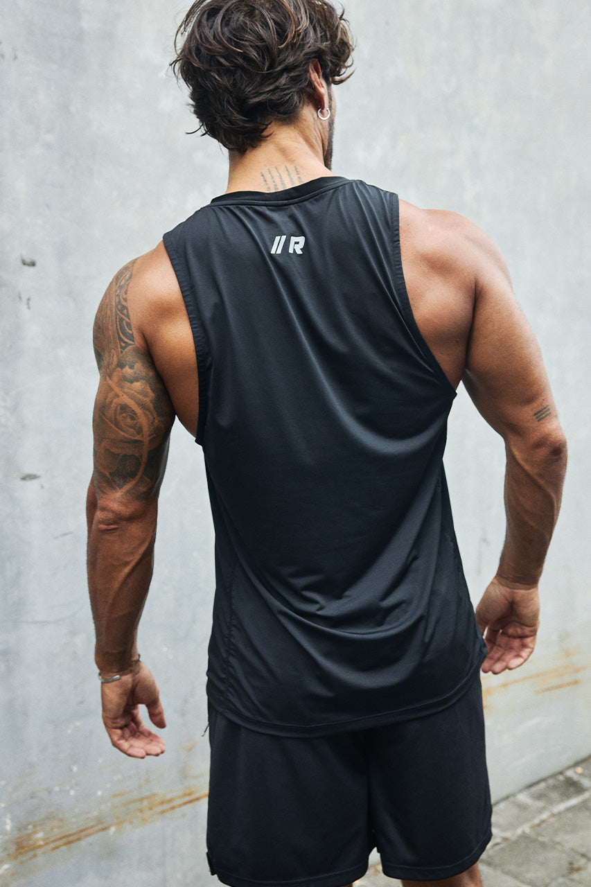 RUNAWAY MUSCLE TANK TOP - BLACK