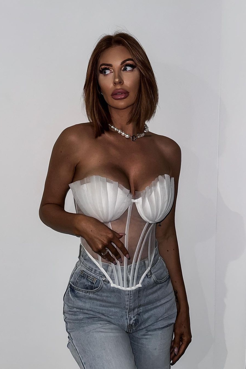 GENIVIEVE BUSTIER - WHITE - SHOPIFYIMAGERESIZE-JENN_28_b3ea965a-01f1-4bf4-9579-3912f8ab5456